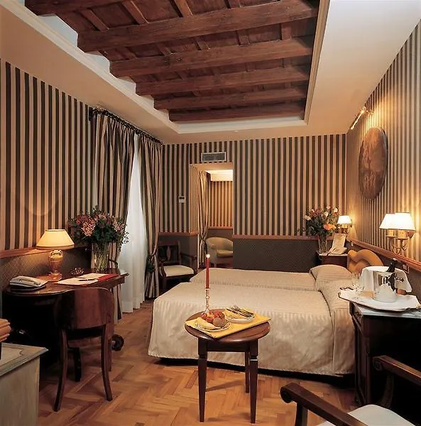 Hotel At The Spanish Steps View Rome